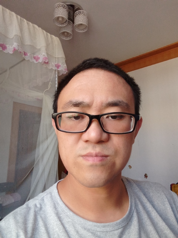 小涨常鸿的第一张照片--大理中老年相亲网
